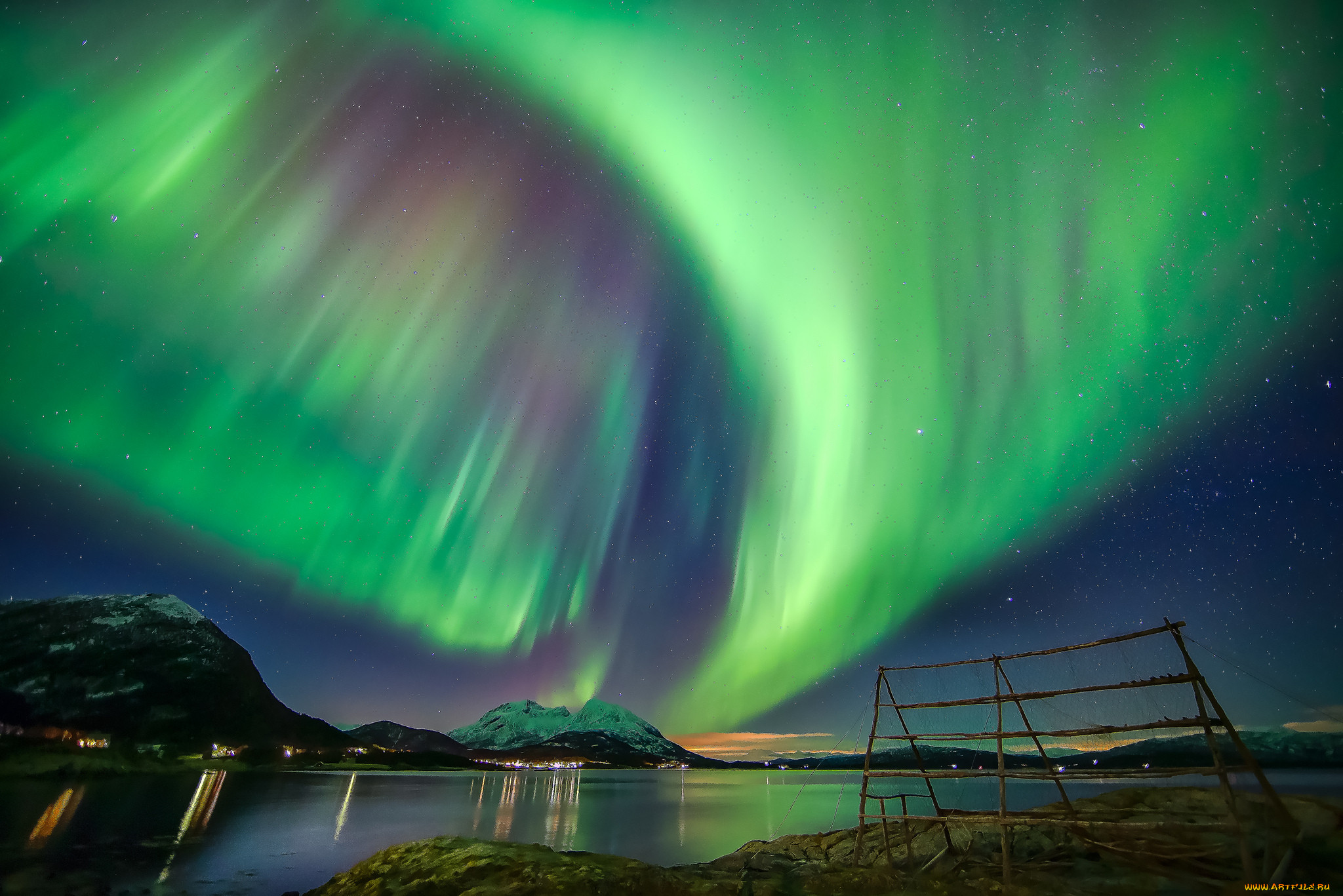 Aurora. Аврора Borealis Северное сияние. Северное сияние Northern Lights. Дискретное Северное сияние. Северное сияние сияние.